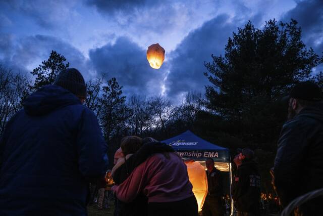 4 Yough students mourned at candlelight vigil
