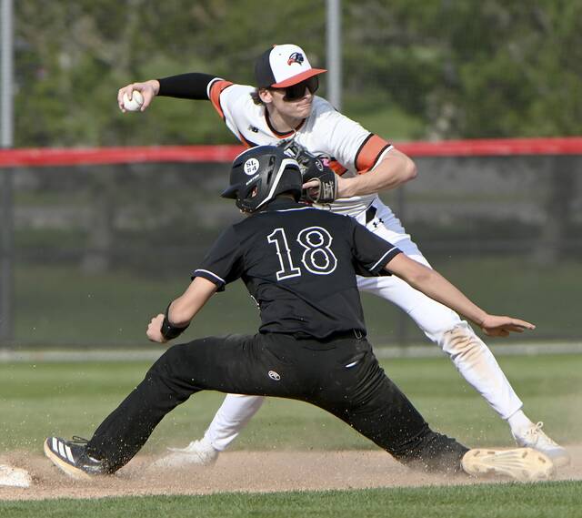 Bethel Park scratches out comeback win to sweep section series with Upper St. Clair