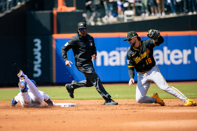 Paul Skenes makes early exit amid 5-run 1st inning as Mets pound Pirates in season opener