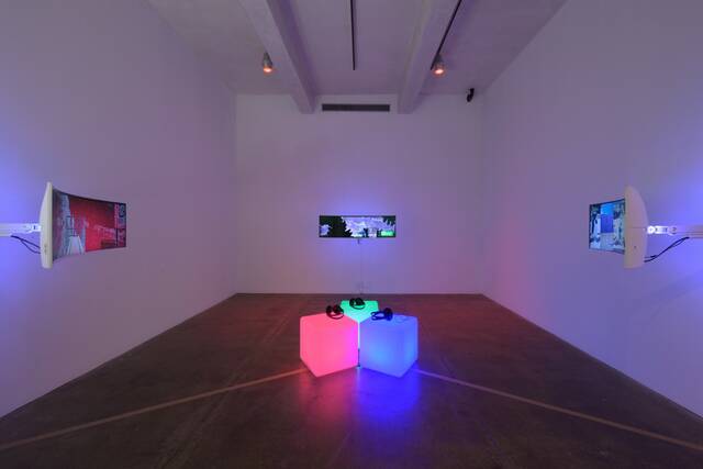 Slide 
													
													3