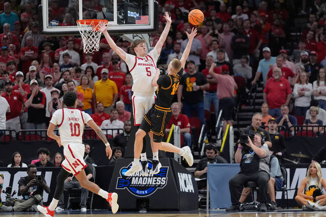 9th-seeded Iowa continues improbable March run, beating Nebraska to reach Elite 8