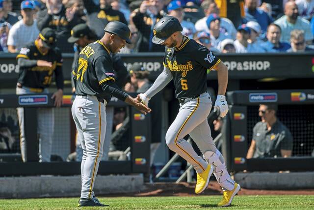 Brandon Lowe makes powerful 1st impression on Pirates, with 3 home runs in opening series