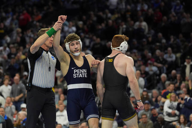 Penn State 2-time NCAA champion Mitchell Mesenbrink wins Hodge Trophy as nation’s top wrestler