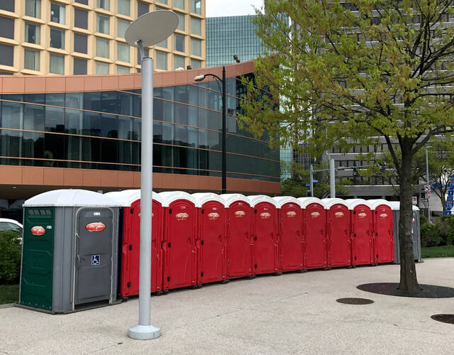 
			
				                                A bank of Mr. John porta-potties in Point State Park in Downtown Pittsburgh (Courtesy of David Kropf)

			
		