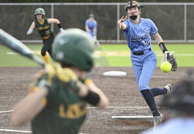 Behind Shelby Novak’s 2-hitter, Burrell blanks Deer Lakes for section win