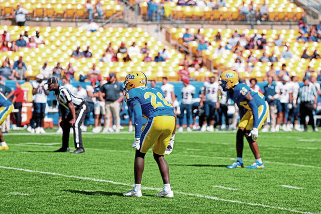 Pitt experiments by giving cornerback Shawn Lee reps at safety