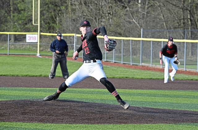 Fox Chapel baseball managing ups, downs of section play