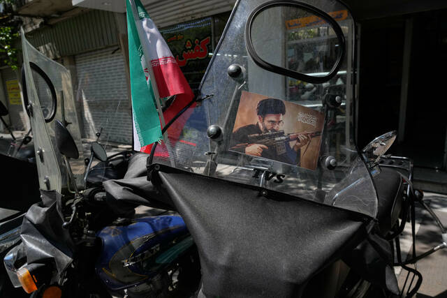 U.S. and Iran prepare for ceasefire talks as Netanyahu authorizes negotiations with Lebanon