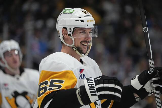 Defenseman Erik Karlsson leads Penguins back to playoffs with bounceback season<span class="headline-video">Video <i class="fa-solid fa-circle-play"></i></span>