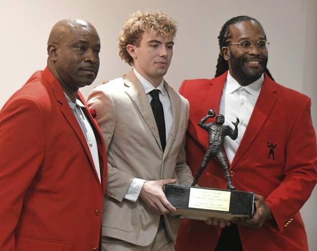 New Ken’s Willie Thrower family to join Bears brass at NFL Draft to honor league’s 1st Black quarterback