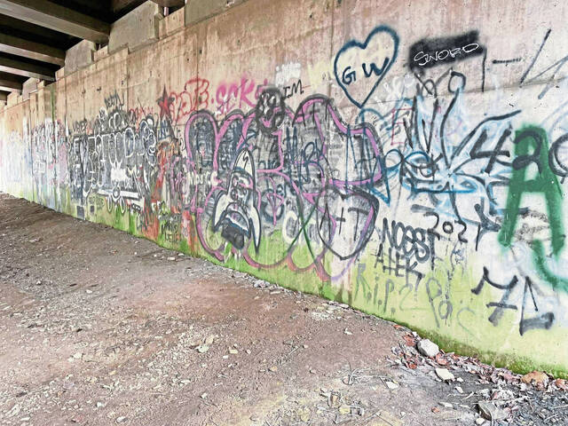 9491359_web1_gtr-mural2-010323