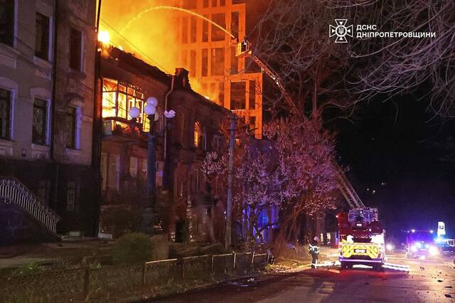 Russian attacks on Ukraine kill 1 and wound dozens
