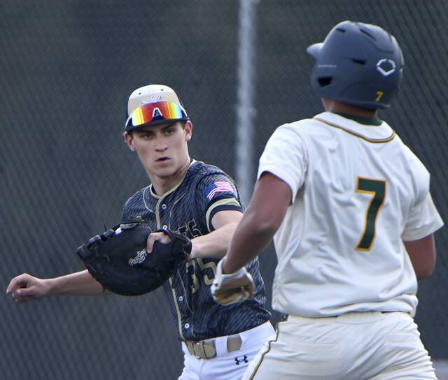 Trib 10: 4 new teams crack baseball, softball power rankings