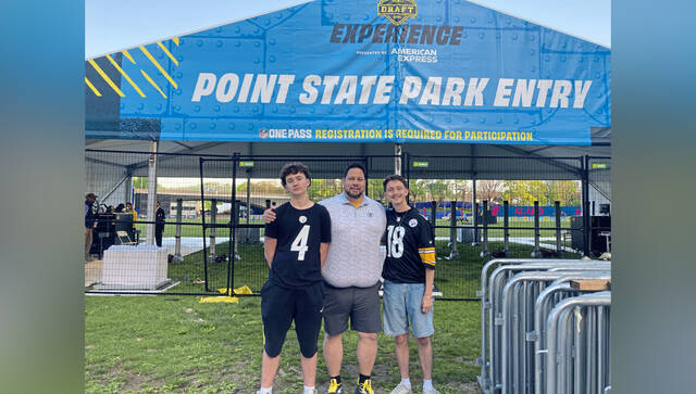 Live at the NFL Draft: Fans begin arriving in Pittsburgh on Day 1