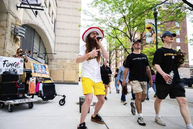 Live at the NFL Draft: Energy builds across Pittsburgh as fans move in