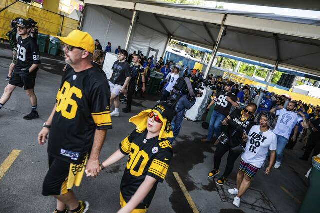 Live at the NFL Draft: Gates open, the fan Experience begins