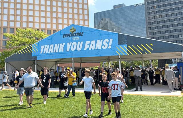 9505036_web1_ptr-draftfansmovein-042426