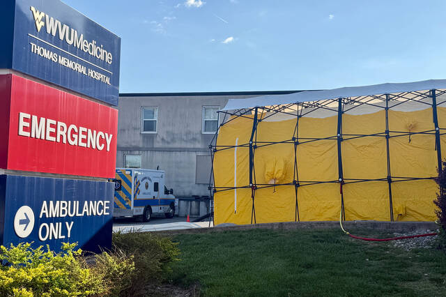 Chemical leak at a West Virginia plant kills 2 people and sends 30 others to hospitals, officials say