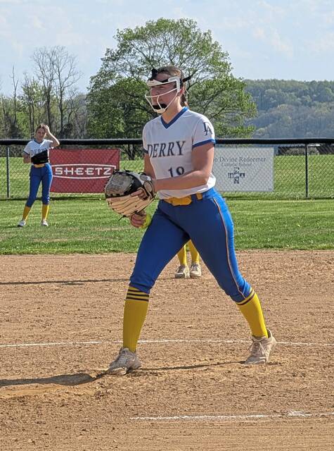 Derry again edges Freeport by a run in Section 1-4A softball clash<span class="headline-video">Video <i class="fa-solid fa-circle-play"></i></span>