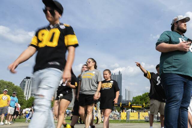 NFL Draft Day 2 Live: Fans say Pittsburgh is great, like what they see