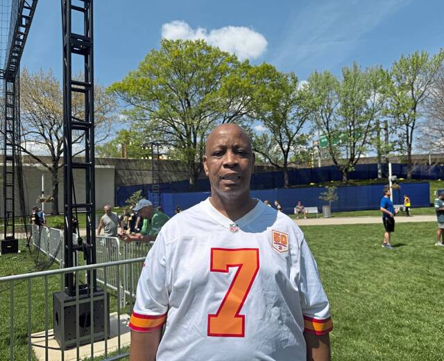 9510651_web1_ptr-outoftown02