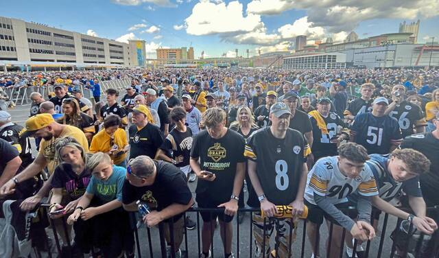NFL Draft opens to packed crowds, bright skies and strong start in Pittsburgh