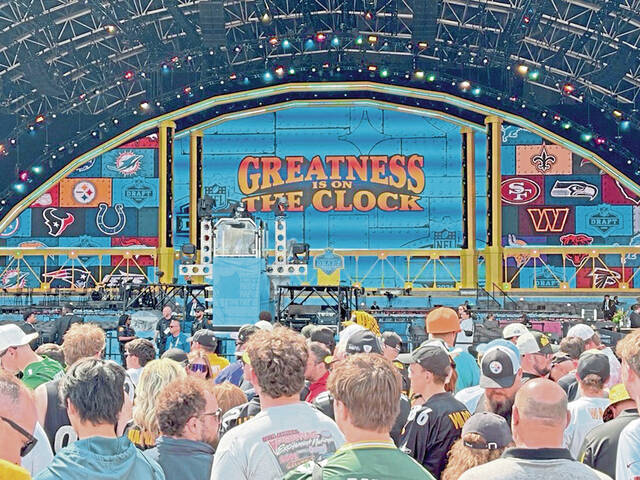 Slide 
													
													3