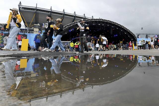 NFL Draft Day 3 Live: Fans start to leave, O’Connor praises success, Keaton makes appearance