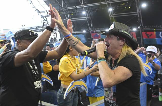 
			
				                                Bret Michaels interacts with fans during the 2026 NFL Draft Friday, April 24, 2026, at Acrisure Stadium. (Chaz Palla | TribLive)

			
		