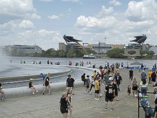 Enthusiasm continues for 2nd day of NFL Draft in Pittsburgh