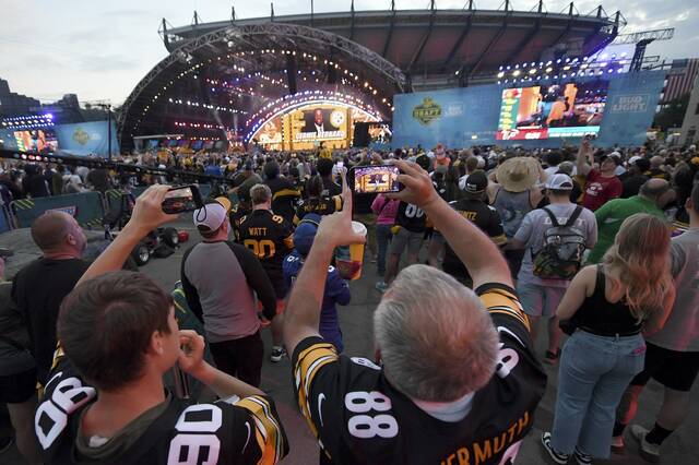 Photos: Scenes from the 2nd night of the NFL Draft in Pittsburgh