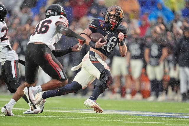 Steelers invite Mt. Lebanon’s Alex Tecza, a Navy fullback, to rookie minicamp