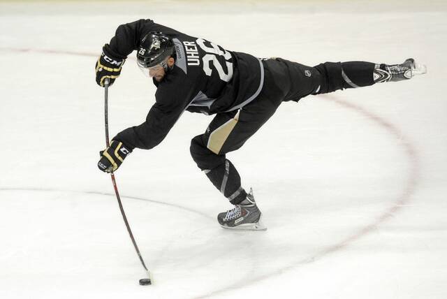 Former Penguins forward Dominik Uher signs with Lowen Frankfurt in Germany