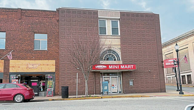 Tarentum Mini Mart opens in historic bank building, bringing 3rd grocery store to borough