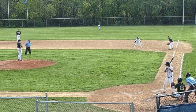 Coming together at right time, Hopewell beats Blackhawk to stay in section title hunt