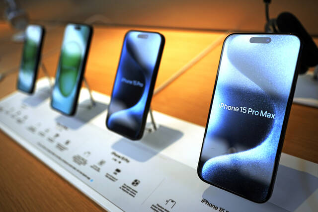 Some iPhone owners could get up to $95 payment after Apple agrees to settle case for $250 million
