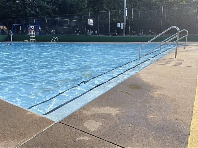 Pittsburgh purchases chairs, loungers for pools
