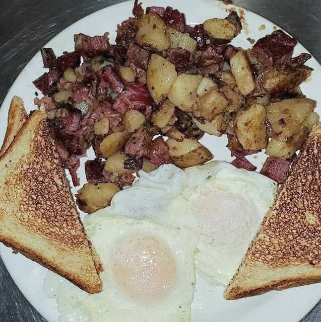 9551220_web1_ptr-breakfast-050926-10
