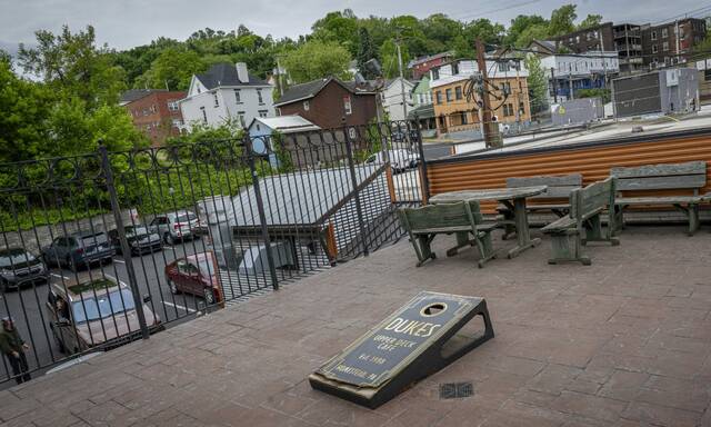 9551507_web1_ptr-rooftopbars3-mh05-052326