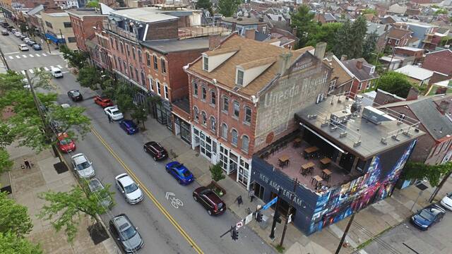 9551507_web1_ptr-rooftopbars3 9551507_web1_ptr-rooftopbars3