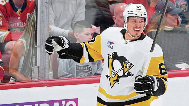 Rickard Rakell remains confident the Penguins can win<span class="headline-video">Video <i class="fa-solid fa-circle-play"></i></span>