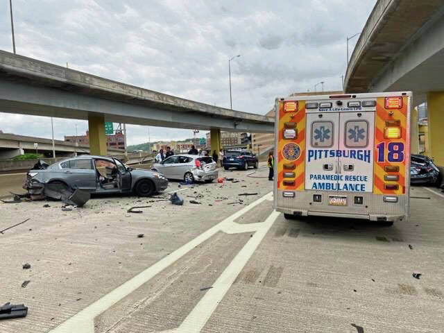 Video captures moments before deadly crash near Fort Duquesne Bridge<span class="headline-video">Video <i class="fa-solid fa-circle-play"></i></span>