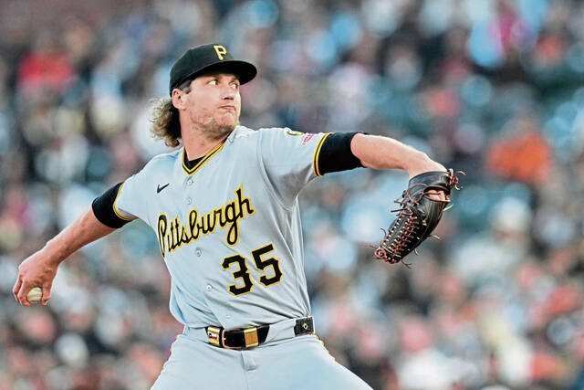 Pirates erupt for season-high 20 hits in blowout over Giants