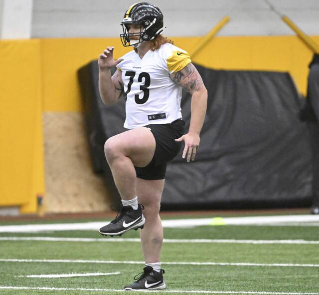 Steelers’ Gennings Dunker, possible ‘hair’ apparent at guard, already making impression