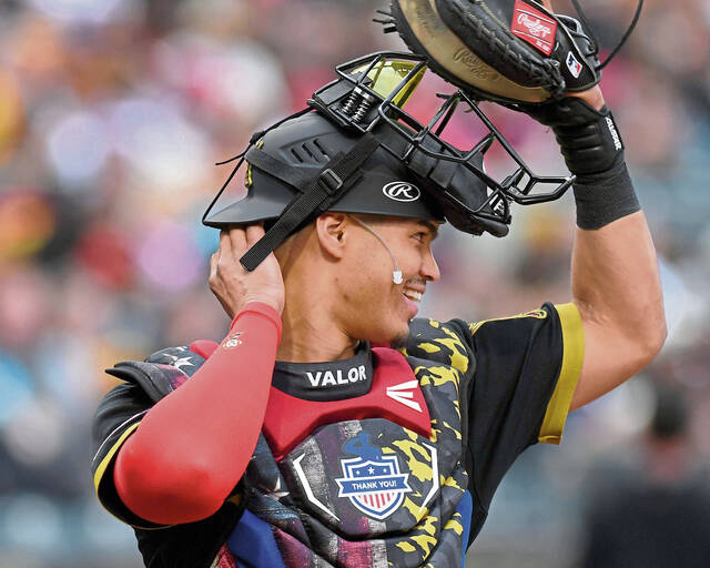 Pirates’ Endy Rodriguez shines in 1st MLB game in nearly a year