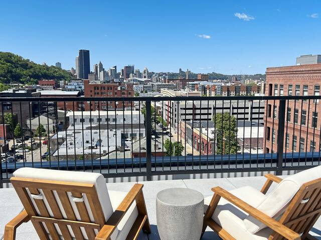 State-of-the-art parking, ‘elevated’ living touted at new Strip District apartment complex