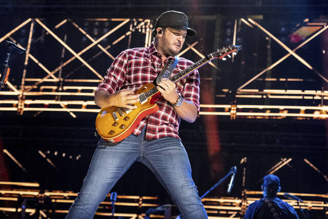County music superstar Luke Bryan bringing his farm tour to Latrobe