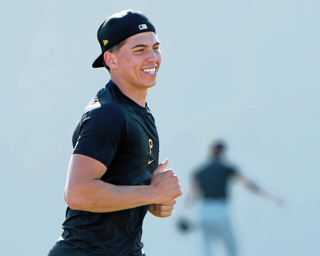 9586855_web1_ptr-bucs-hernandez-02