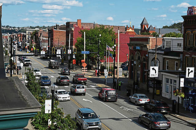 Councilman pitches plan for East Carson Street improvement district in South Side