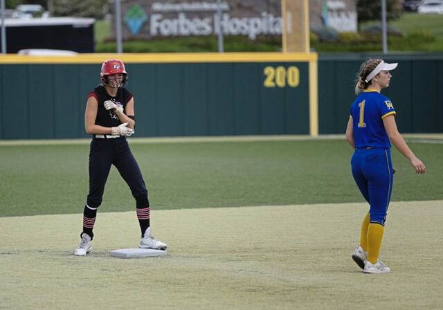 Elizabeth Forward comes alive in 6th inning to pull away from pesky Derry